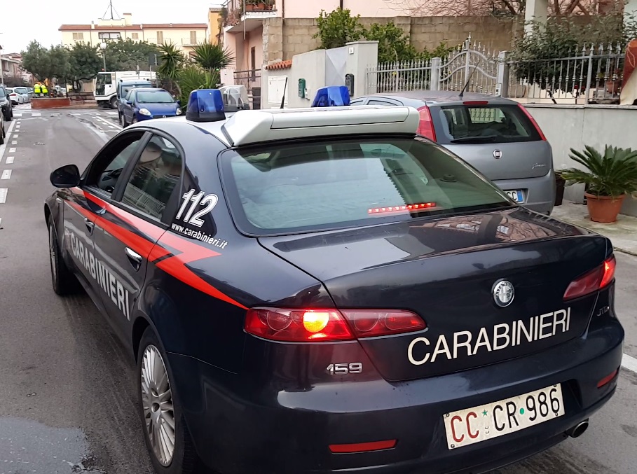 Rm — olbia: ARRESTATO DAI CARABINIERI per furti su autovettura