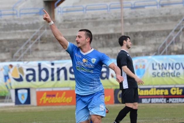 Alessandro Masal esulta dopo il gol foto Alessadnro Sanna — 300 – Sassari calcio Latte Dolce: Report gara di campionato Sassari Latte Dolce – Anzio