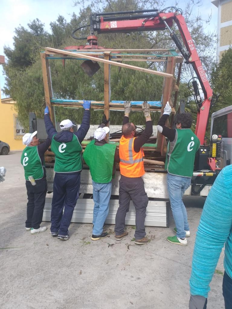 Ecovolontari1 — Ecovolontari in azione a Li Punti