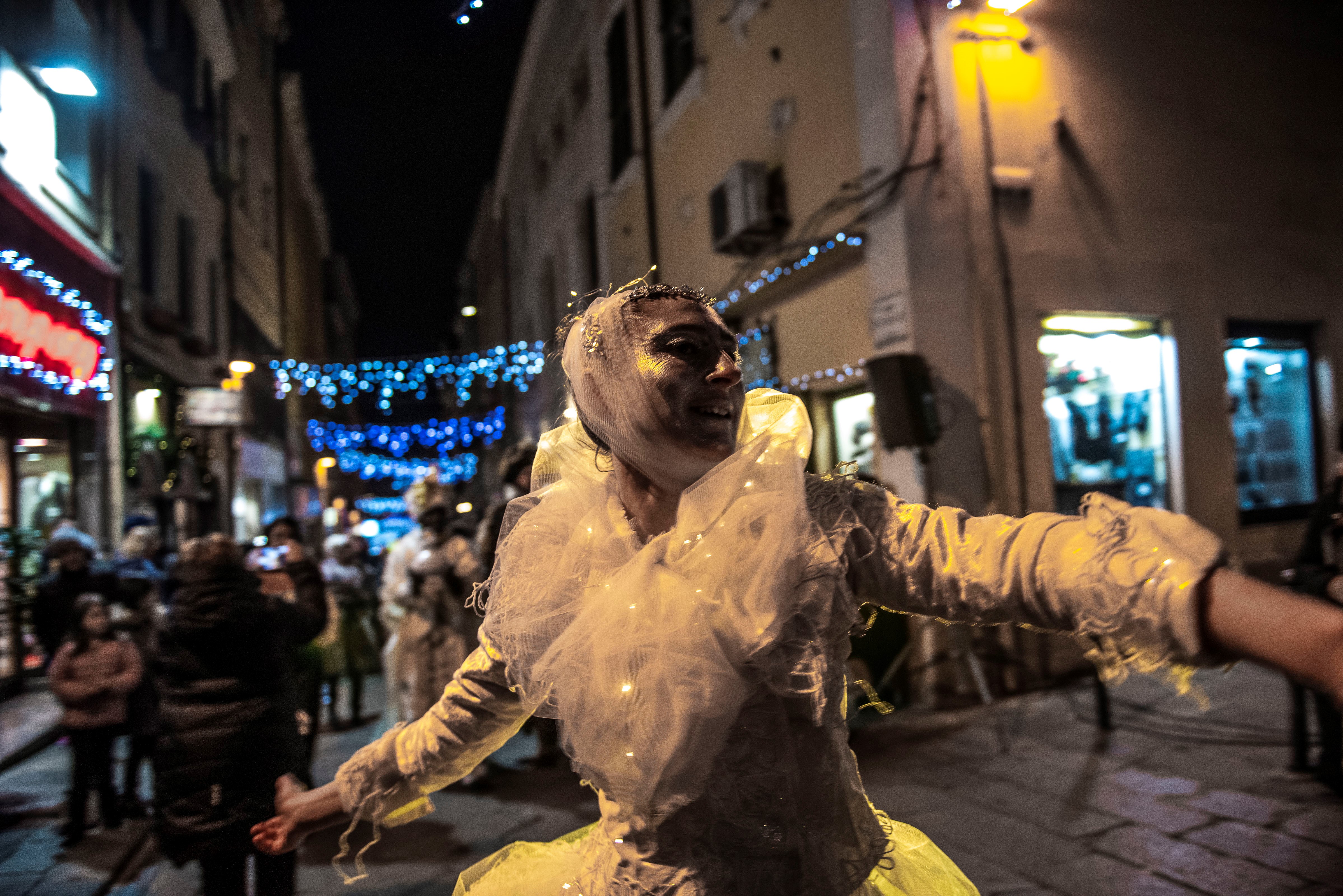 stella — A SASSARI PRIMA EDIZIONE DI CARRASCIARI AL CORSO