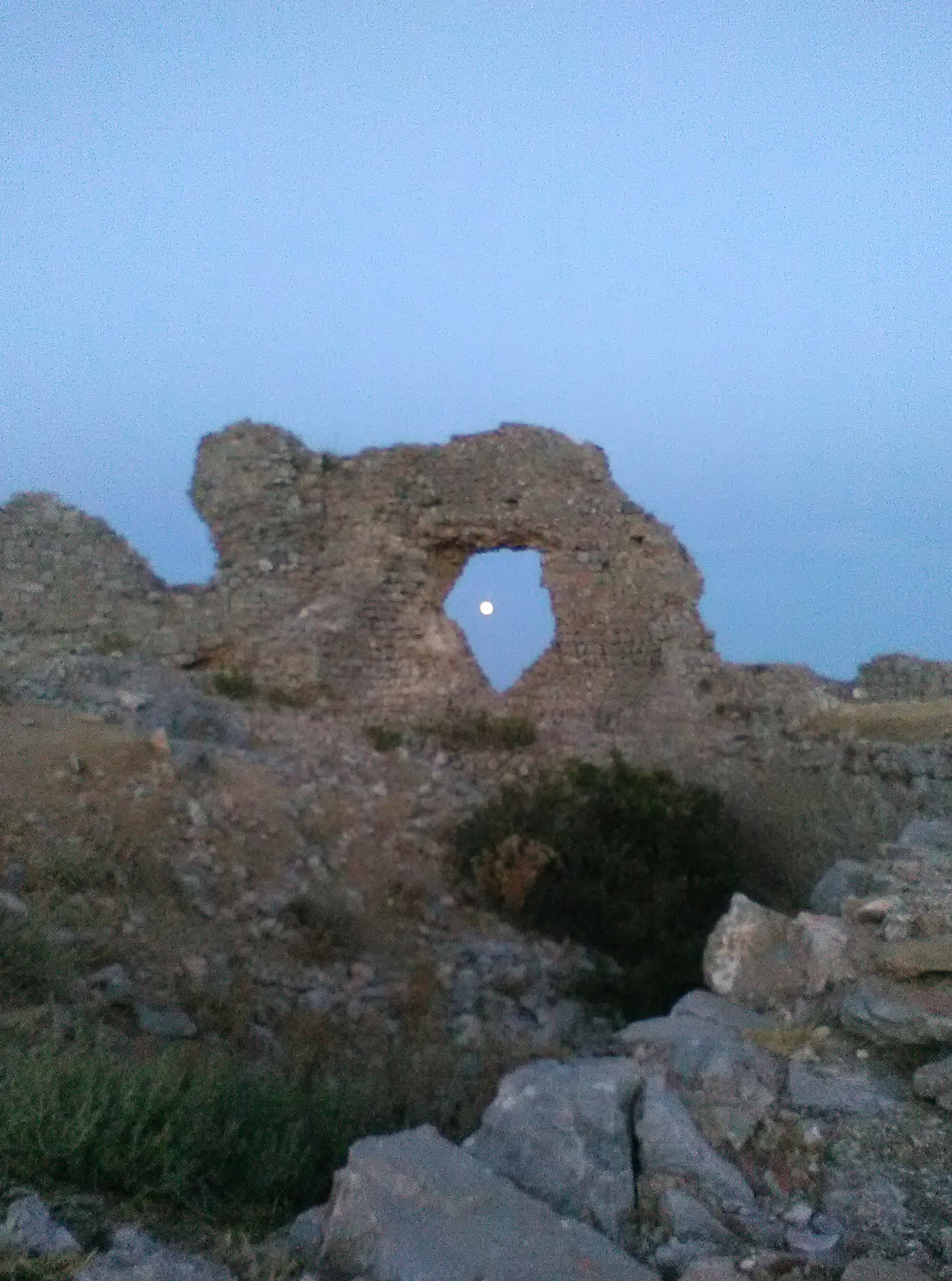 Immagine dell'articolo: Chiaro di luna al Castello di Quirra (Villaputzu)