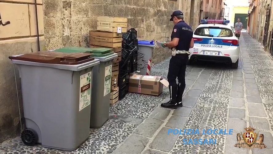 campagna contro gli illeciti2 — FOTO Controlli della Polizia locale sugli illeciti ambientali