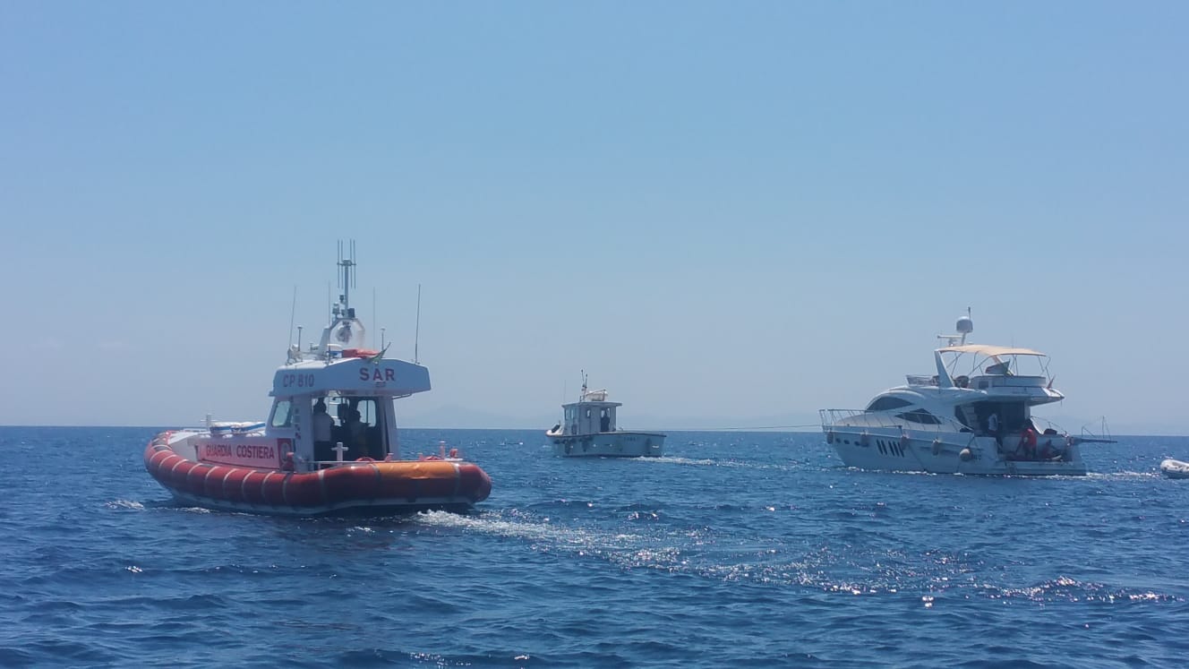 Immagine dell'articolo: La guardia Costiera di Porto Torres salva 6 diportisti su un’unità incagliata all’Asinara. –
