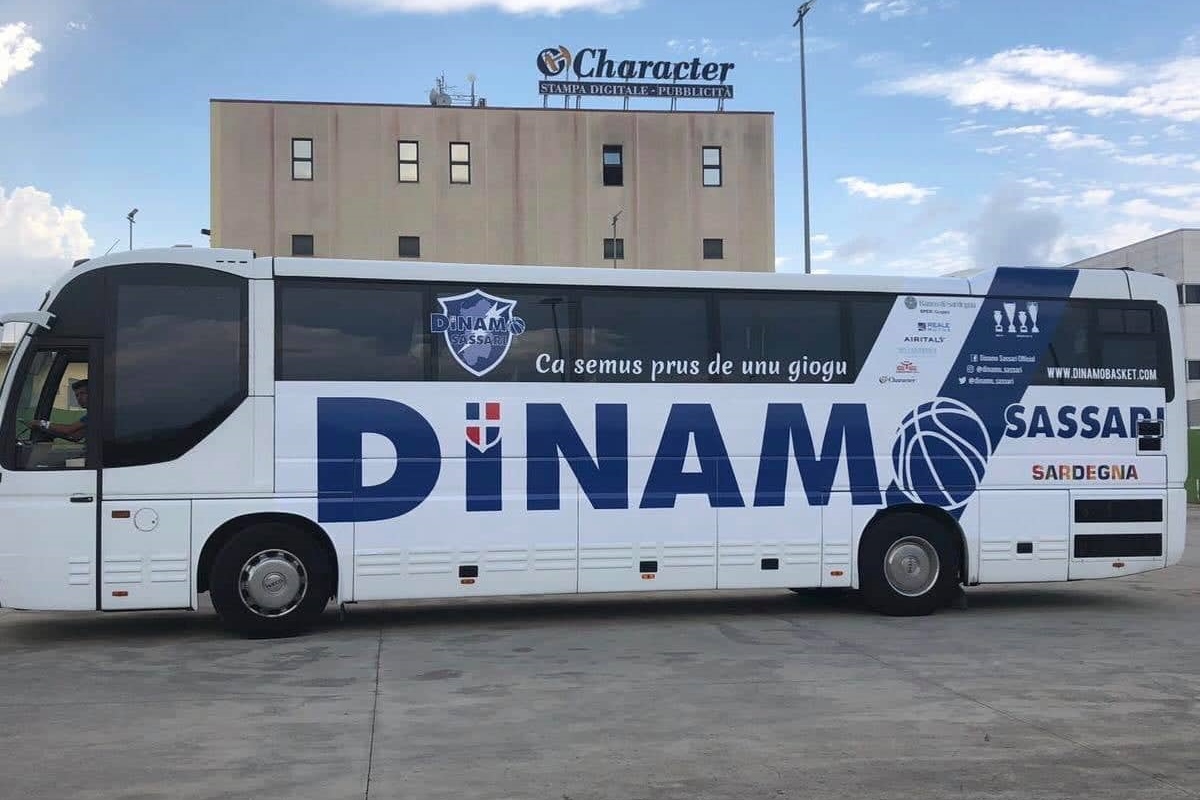 bus — Dalla Dinamo alla Torres, il bus diventa rossoblù