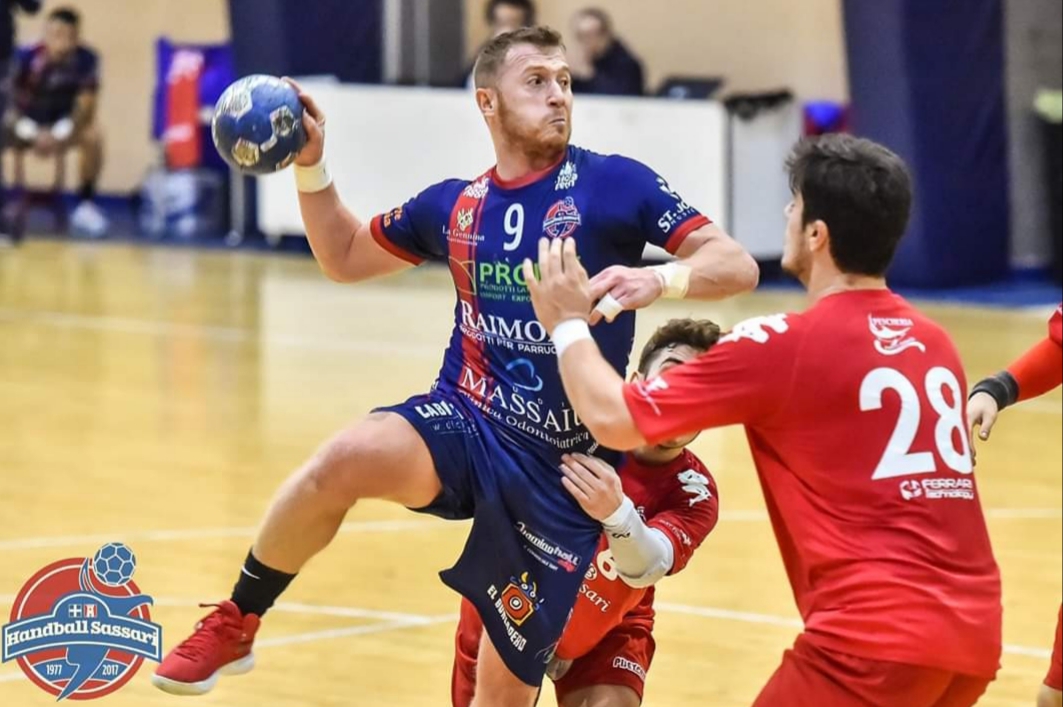 Fabio Del Prete (foto di Claudio Atzori) — UFFICIO STAMPA RAIMOND HANDBALL SASSARI – RAIMOND, A COLOGNE PER RIPARTIRE