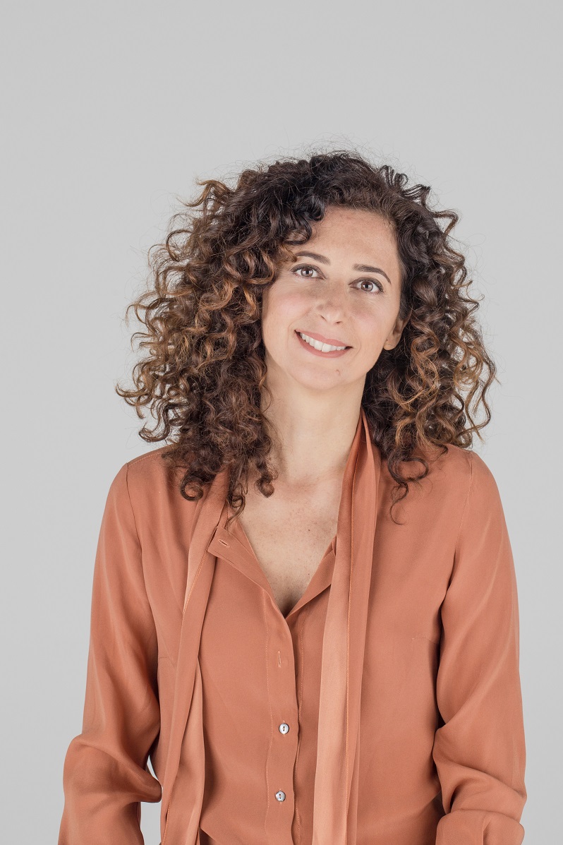Teresa Mannino ©Giuseppe La Spada (m) — Vox Day • Comunicato stampa • Al via la prevendita dei biglietti per lo spettacolo di Teresa Mannino “Sento la Terra girare”, in scena il 28 marzo a Cagliari