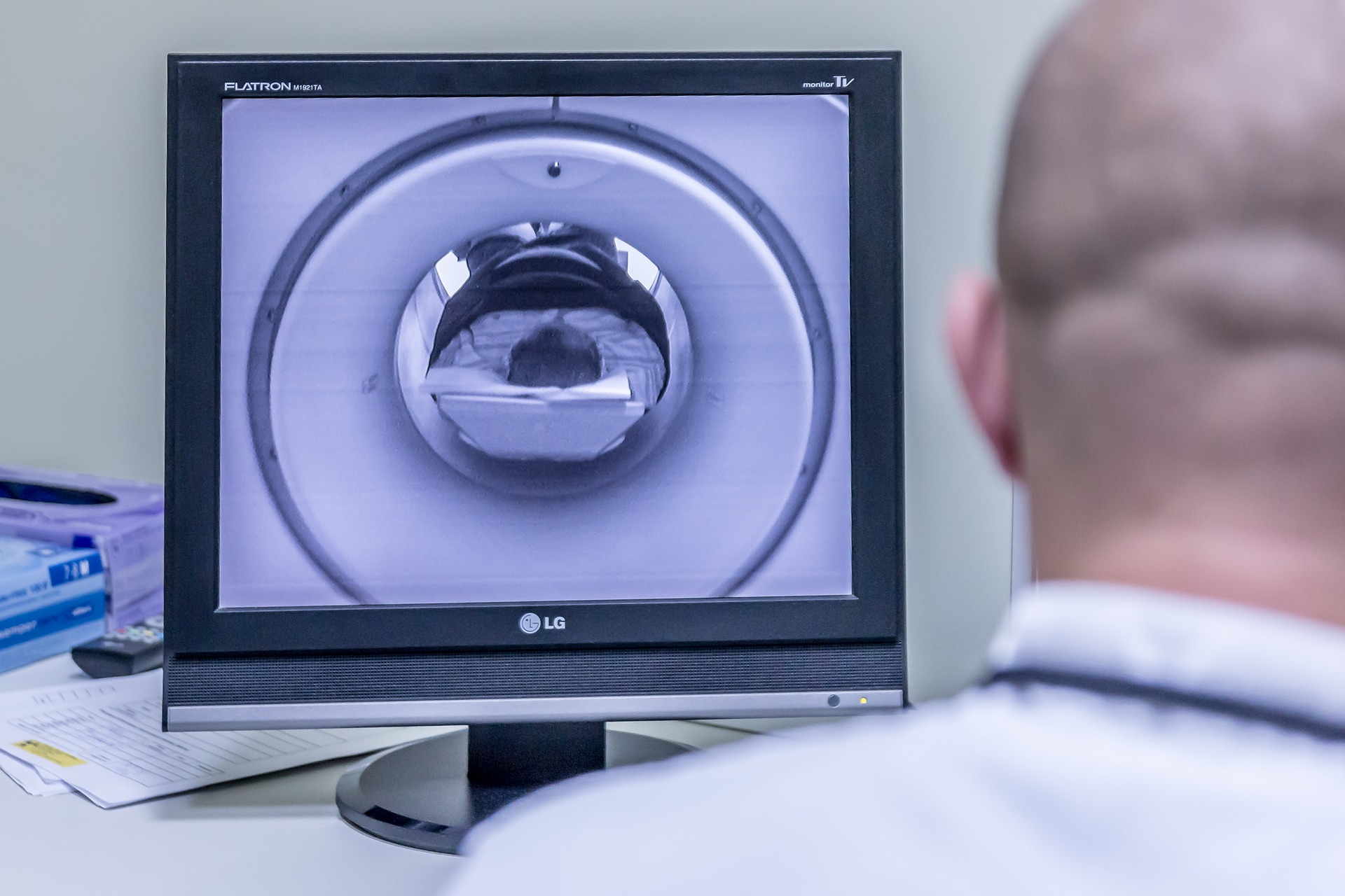 Operatore Tc_libera da Pixabay — AOU SASSARI – Referti radiologici: per il ritiro contattare la struttura via mail