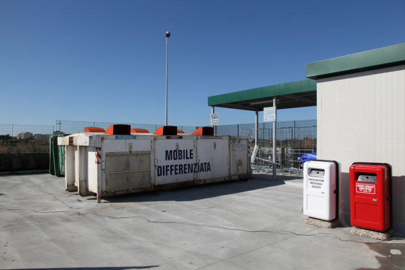 ecocentro-ungias-galanté-Alghero-TotAlguer-800×534 — Conferimento rifiuti, inviti alla cittadinanza per nuove disposizioni relative al sistema del porta a porta e per il conferimento all’Ecocentro con osservanza delle prescrizioni di cui