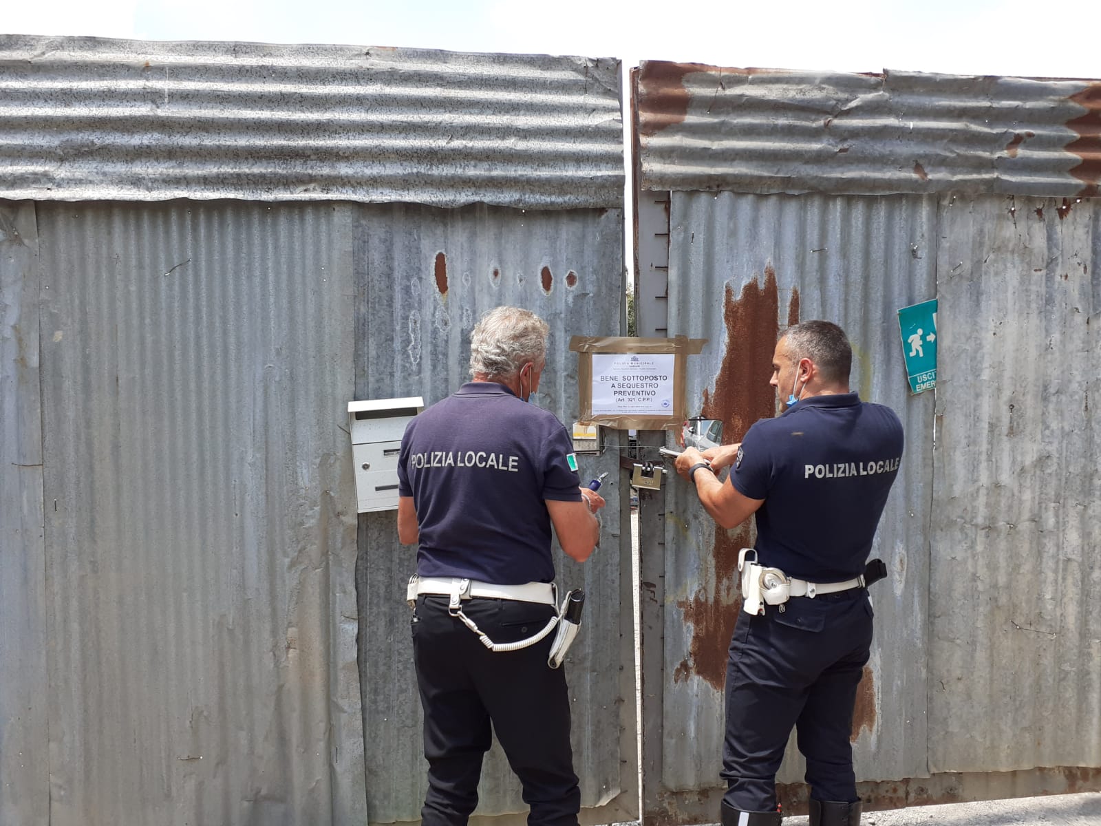 Terreno posto sotto sequestro — Sassari: Sequestrato terreno con officina abusiva e discarica