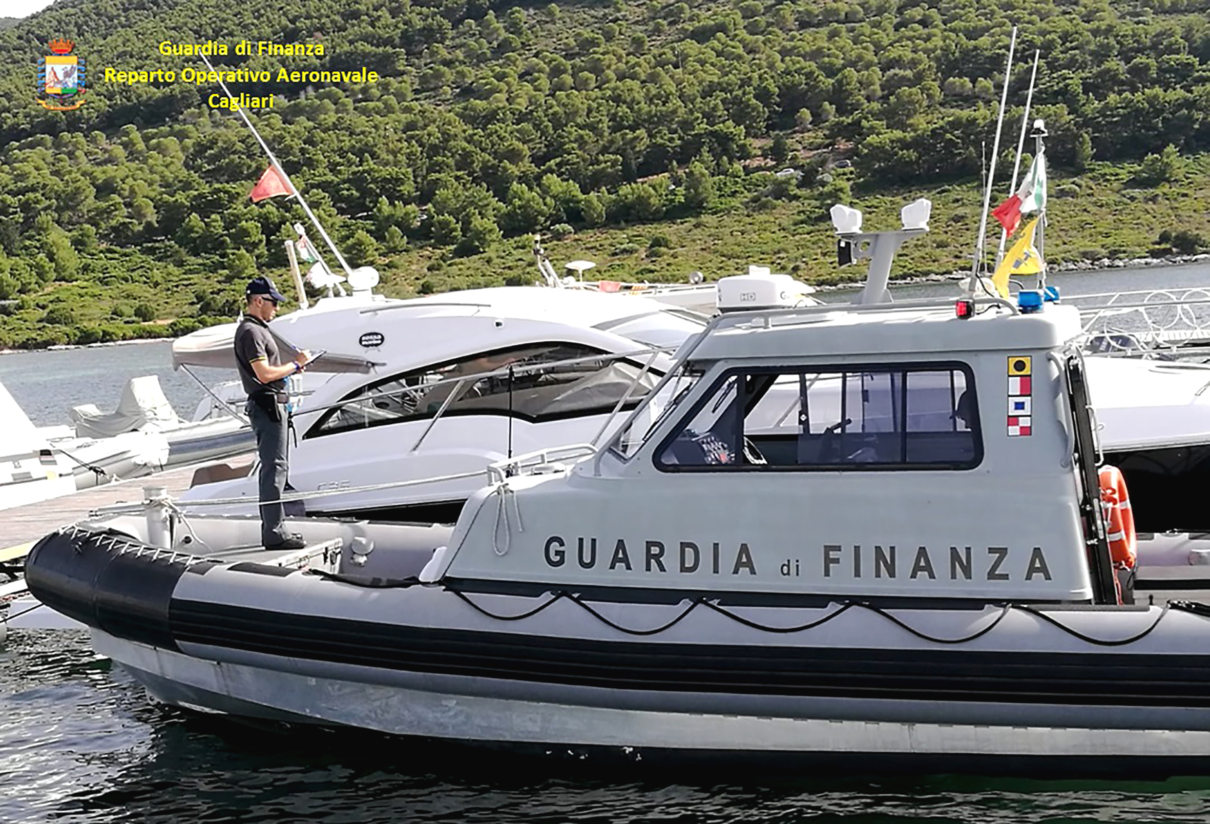 Immagine dell'articolo: GUARDIA DI FINANZA ALGHERO: INDIVIDUATI 11 YACHT E BARCHE A VELA DI LUSSO SCONOSCIUTE AL FISCO ITALIANO. PER I PROPRIETARI SANZIONI SUPERIORI A 1,5 MILIONI DI EURO.