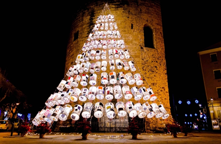albero-natale-alghero-2018-750×490 — Alghero: Nota su Alghero tagliata fuori dai finanziamenti legge 7
