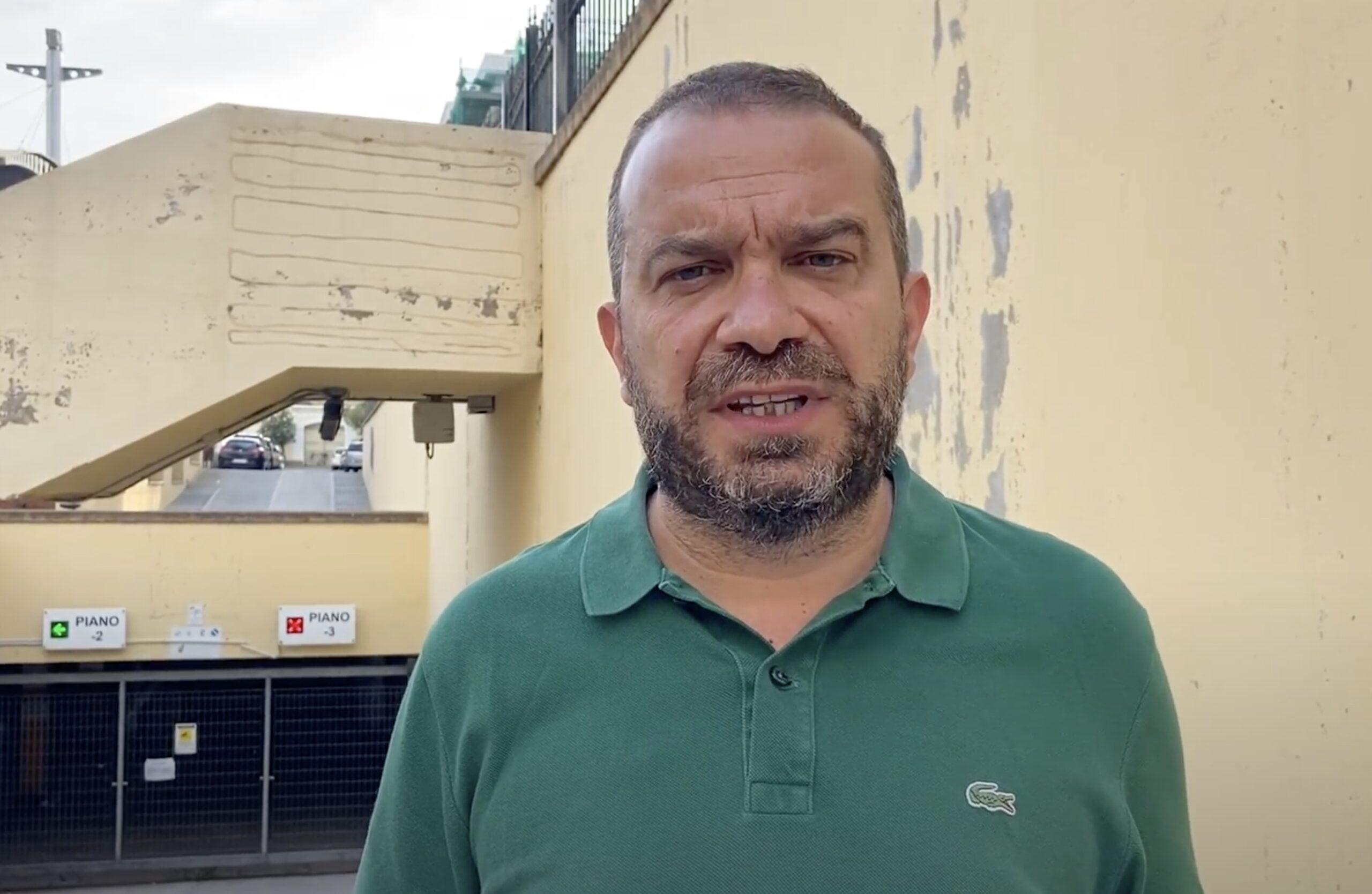 Schermata-2022-05-24-alle-12.39.49 — Alghero: Pietro Sartore su parcheggio Piazza dei Mercati. VIDEO