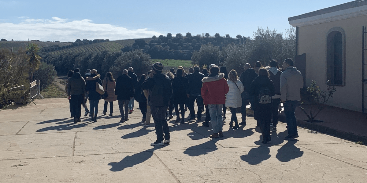 settimo2 — Folla dei grandi eventi alla cantina Deiana. L’appuntamento di Settimo San Pietro con Suonidivini è stato un successo.