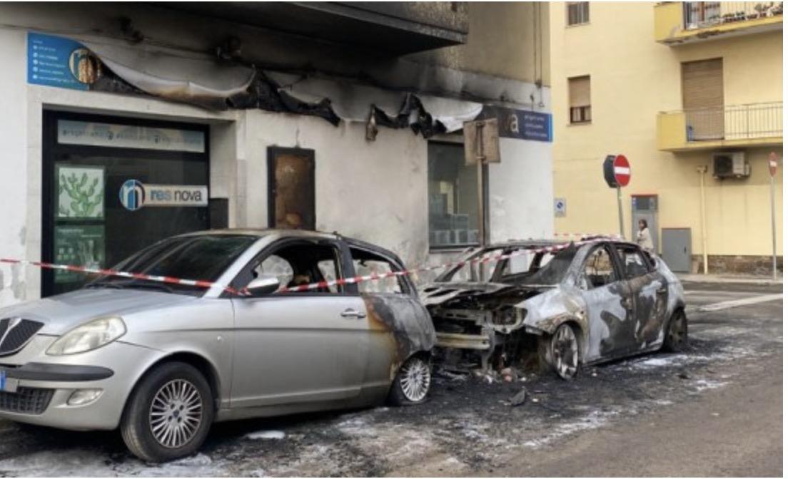 Immagine dell'articolo: “Violenti atti di intimidazione ad Alghero: la città si interroga sulla violenza”