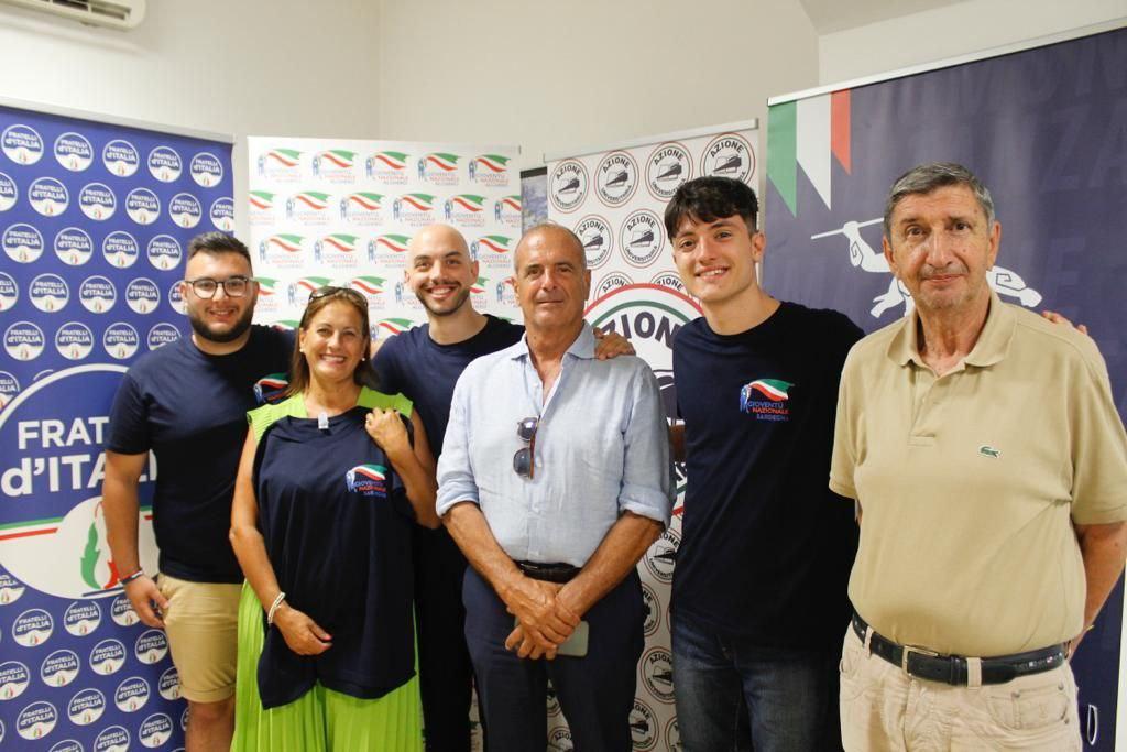 Fratelli-Italia-Alghero-Monica-Pulina-Marco-Di-Gangi-Alessandro-Cocco-Alessio-Auriemma-Sandro-Demartis-Walter-Noli-Gioventu-Nazionale — FdI Alghero: un Cap d’Any record, plauso all’Amministrazione
