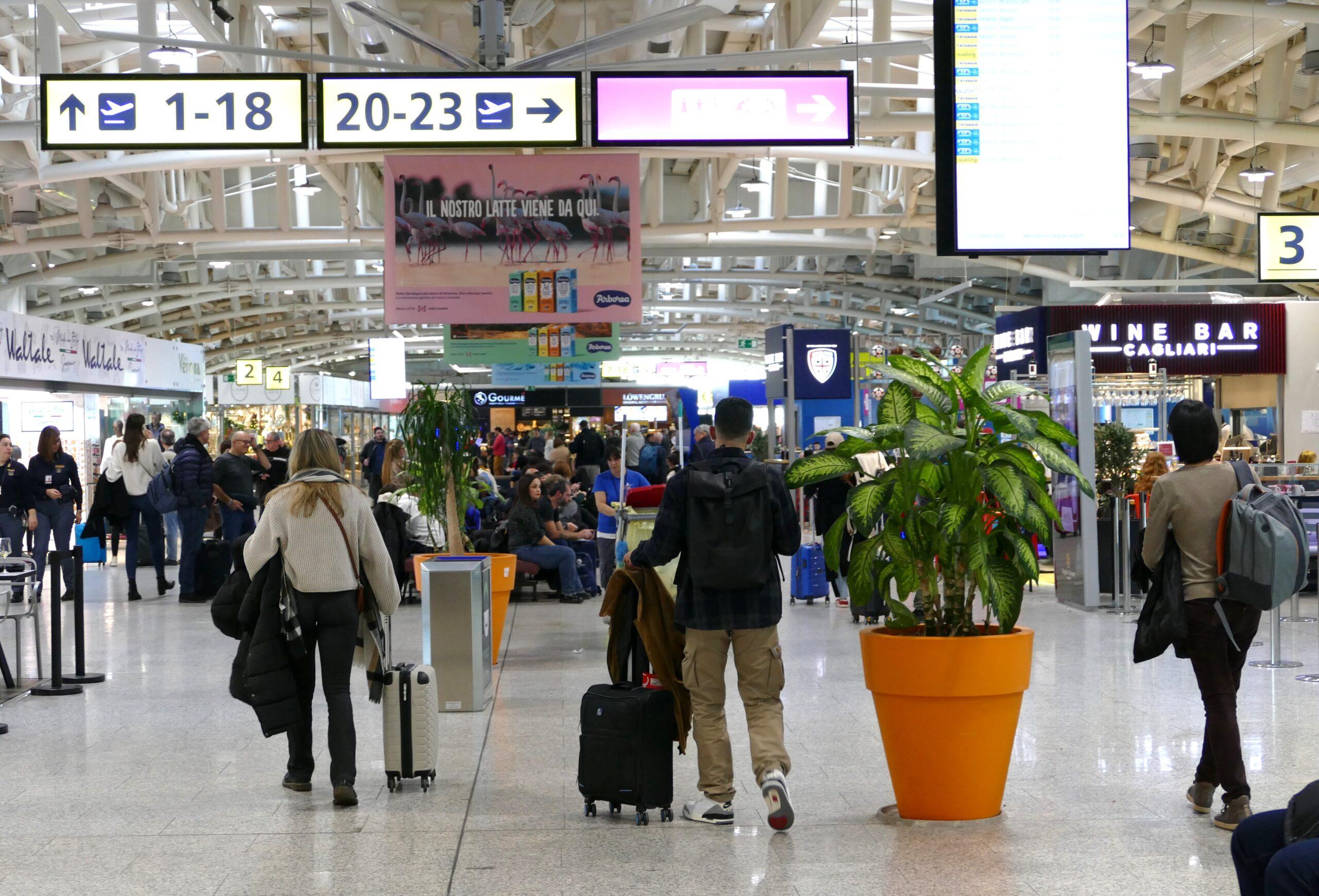 Immagine dell'articolo: AEROPORTO DI CAGLIARI, 4.800.000 PASSEGGERI NEL 2023