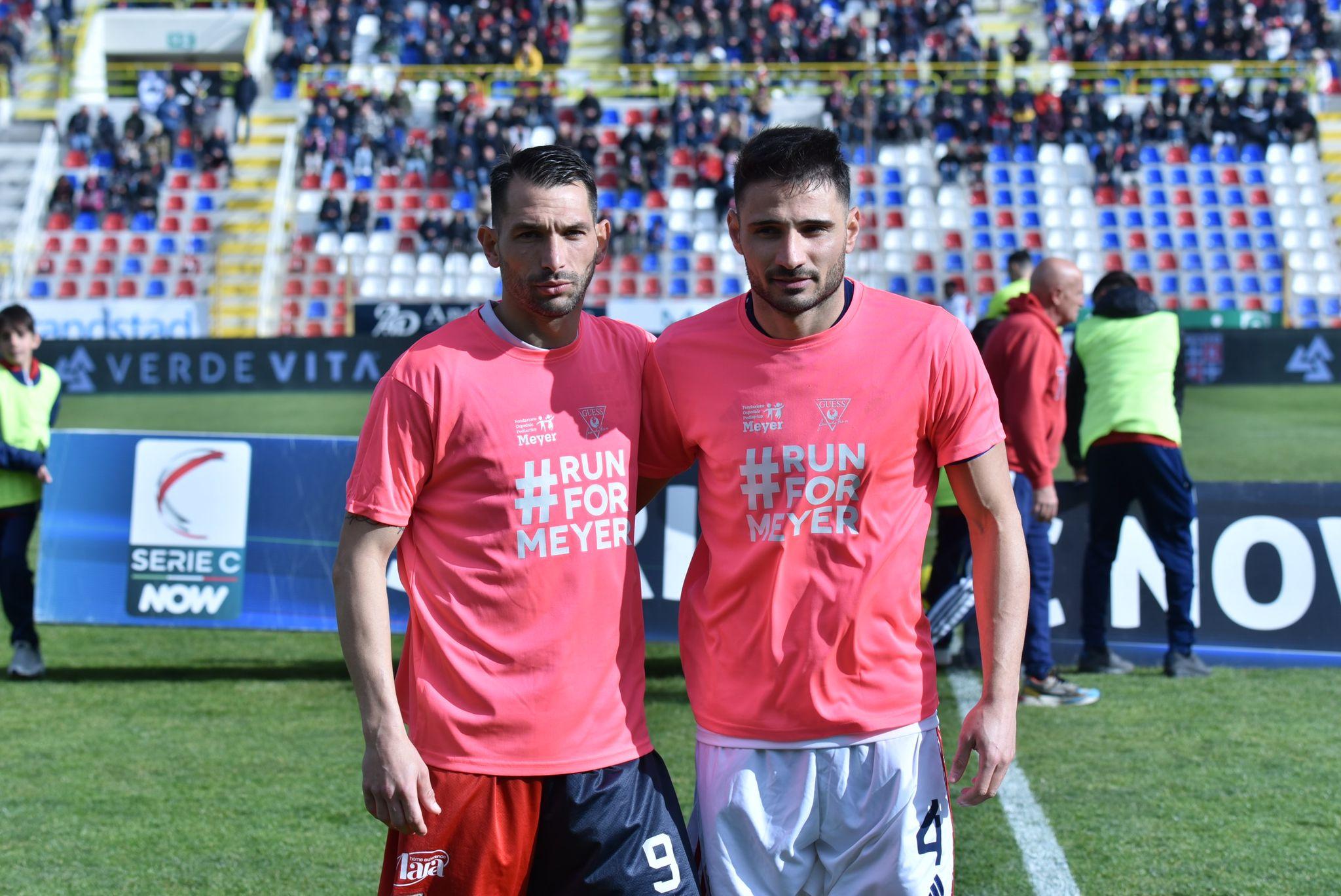 Maglie-RunForLove-foto-Alessandro-Sanna — Campionato serie C – girone B Quarta giornata del girone di ritorno Torres vs Sestri Levante 0-1